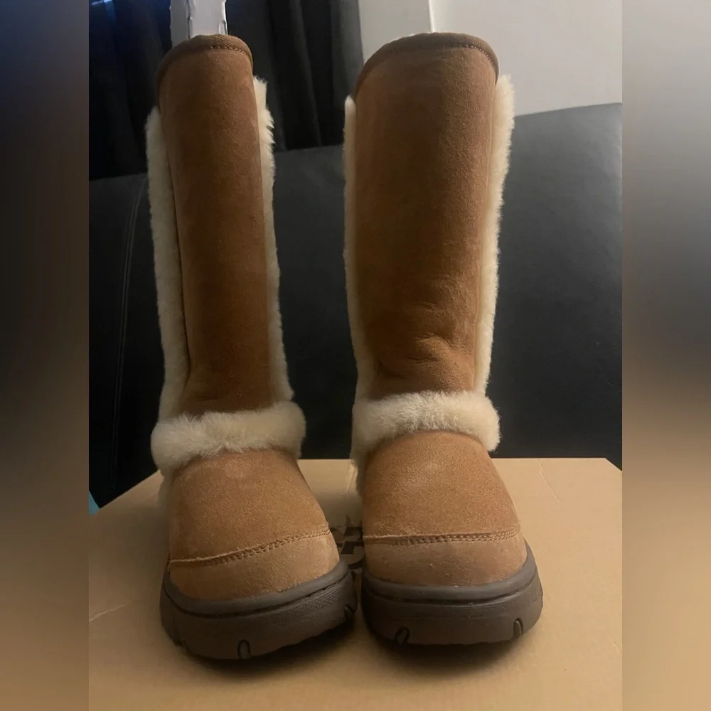 UGG warm stylish